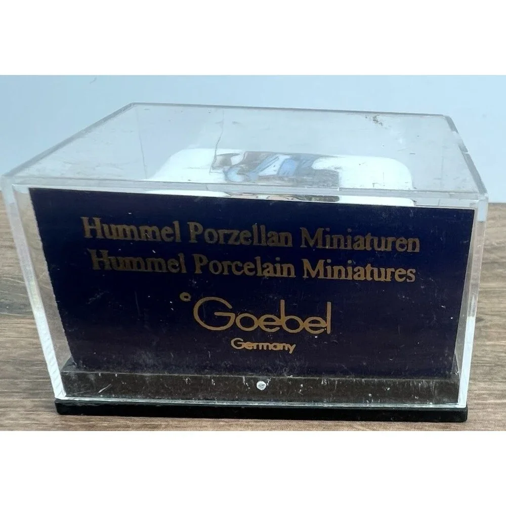 Vintage 1984 Hummel Trinket Pillbox Sewing Kit Glazed Porcelain Top 1”X1.5”X1”
